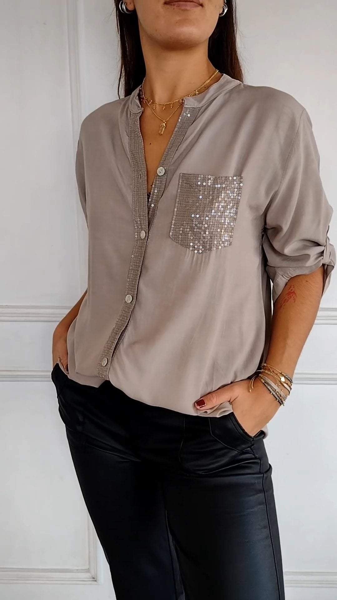 🔥2025 HOT SALE🌸Cotton V-neck Sequin Mid-sleeve Casual Top